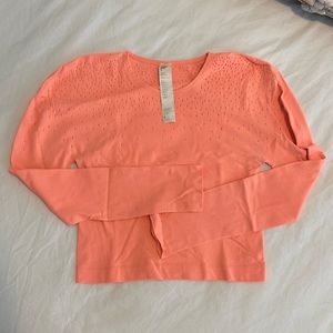 Fabletics Peach L/S Crop top